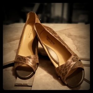 Taryn Rose pumps | size 7.5 |